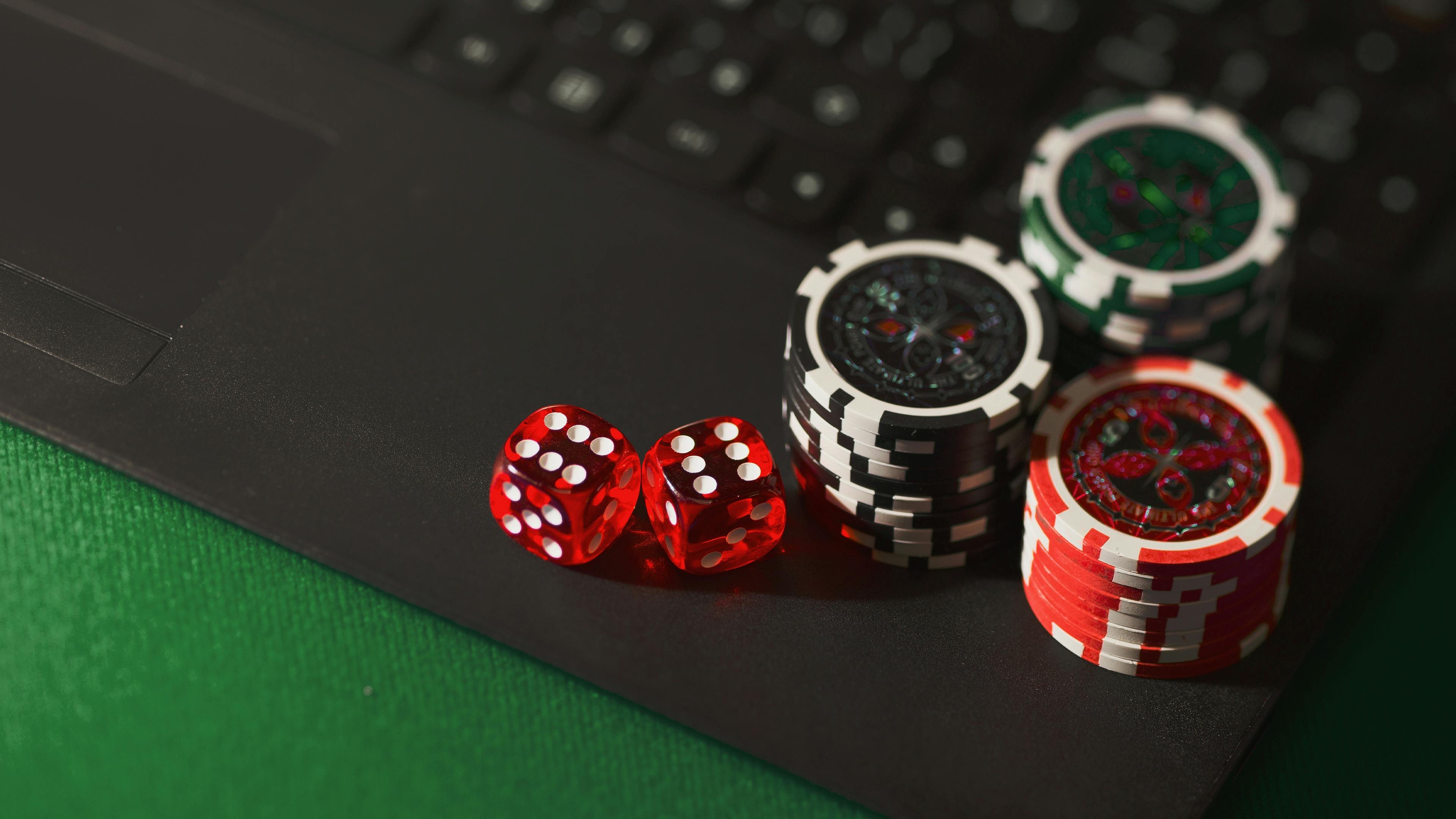 Pengingat kontrol diri penggemar bulu tangkis